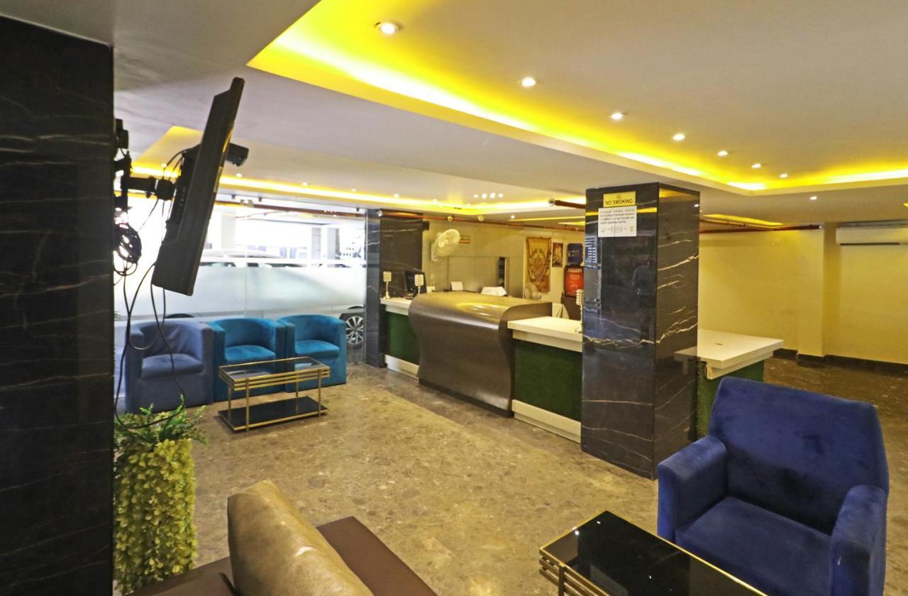 The Ivy Grand Hotel In City Centre With Free Secured Parking Nova Deli Exterior foto