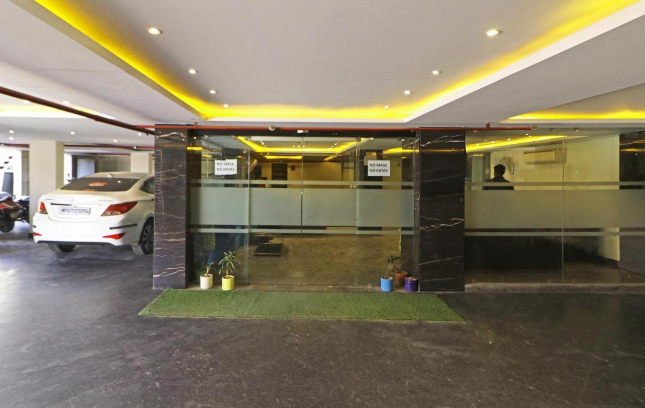 The Ivy Grand Hotel In City Centre With Free Secured Parking Nova Deli Exterior foto