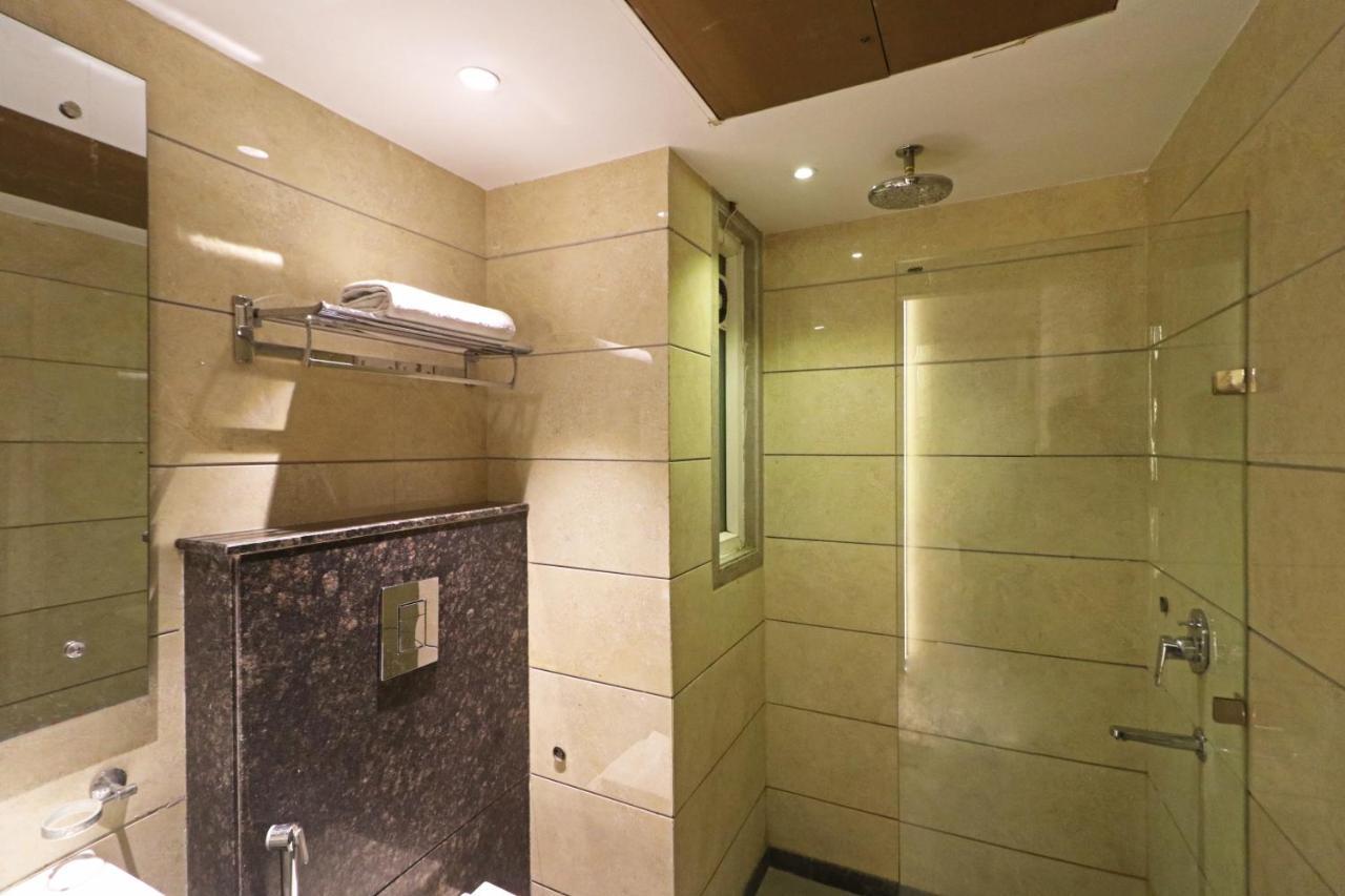The Ivy Grand Hotel In City Centre With Free Secured Parking Nova Deli Exterior foto